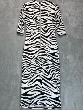 Alice + Olivia Black & White Zebra-Print Dress
